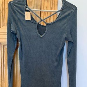 Women’s shirt blueish gray with neck detail